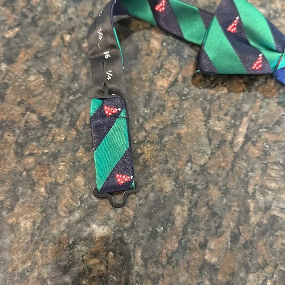 KissTies boys bow tie